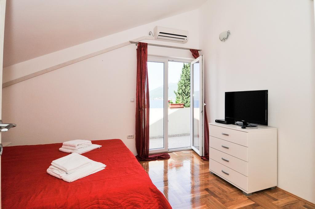 Apartmani P&M Tivat Exterior photo